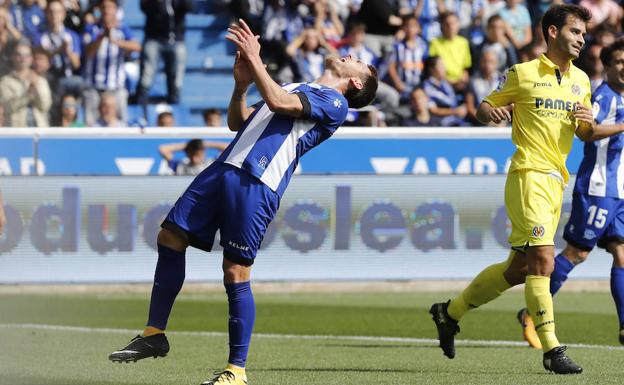 Álvaro Medrán, durante el partido ante el Villarreal.
