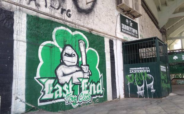 Uno de los grafitis que se encuentran en el estadio del Panthinaikos