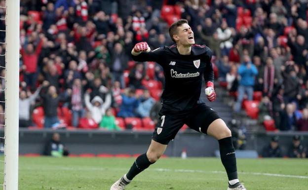 Kepa se mantiene en la selección