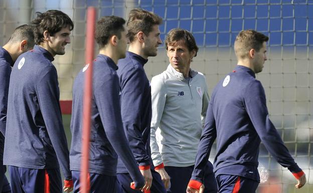 Ziganda dirige un entrenamiento en Lezama./Ignacio Pérez