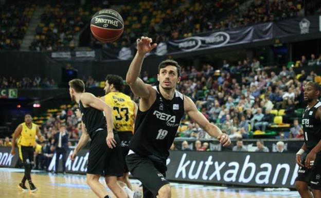 Bilbao Basket y Tenerife en un partido anterior./