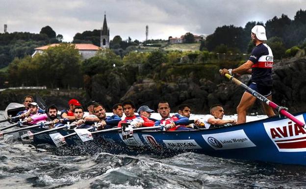 Entrenamiento de los remeros de Urdaibai.