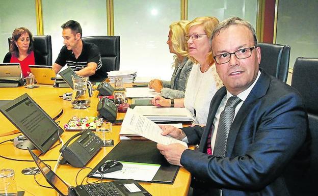 El consejero Alfredo Retortillo compareció este miércoles a petición propia en el Parlamento. /Blanca Castillo