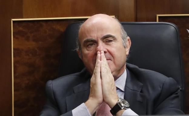Luis de Guindos, ministro de Economía./Javier Lizón (Efe)