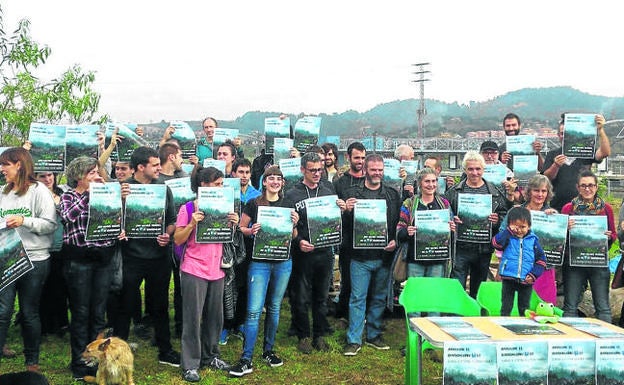 La plataforma que se opone al parking anunció el sábado la convocatoria de la protesta. / T. BETIRAKO