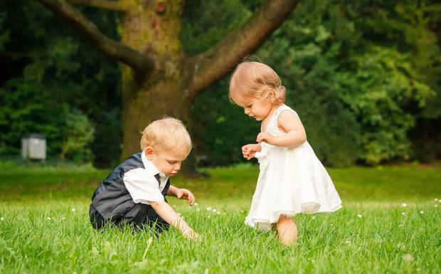 Si tu hijo pasa más tiempo en el parque, sacará mejores notas