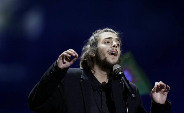 Salvador Sobral se recupera bien del trasplante