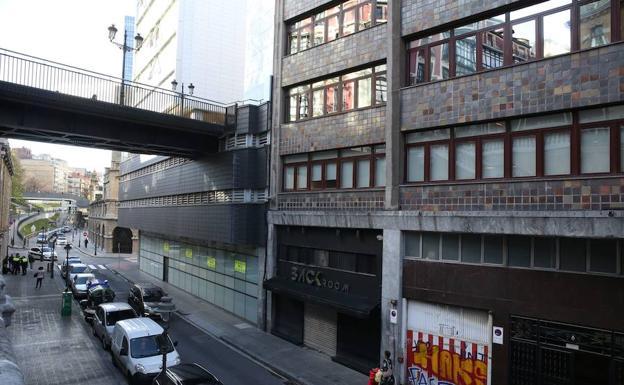 Exterior de la discoteca de Uribitarte/Luis Ángel Gómez