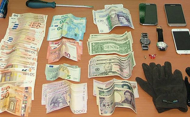 Parte del material incautado por la Guardia Civil./Guardia Civil