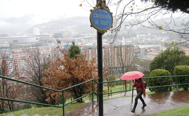 Las escaleras de Capuchinos, uno de los puntos negros./Manu Cecilio