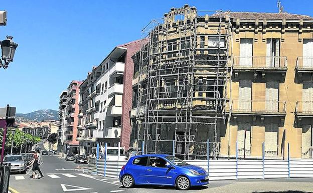 La rehabilitación del edificio María Díaz de Haro, con 1,52 millones comprometidos, acapara la mayor inversión del área occidental de la Comunidad Autónoma./ R. SOLANO