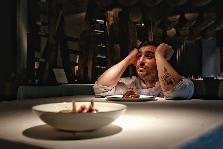 El riojano Javier Alesanco, formado en Madrid y Londres, asume su primer mando de cocina en Viura./