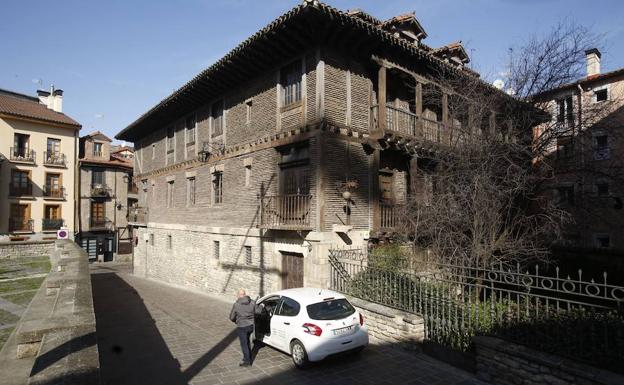 El antiguo museo de Arqueología se localizaba en la Casa de los Gobeo./Rafa Gutiérrez