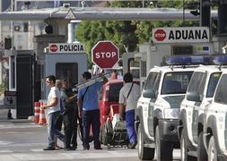 Colas de acceso a Gibraltar. / Foto: A.Carrasco Ragel (Efe) | Vídeo: Europa Press/