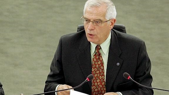 Paz Battaner Josep Borrell Y Eduardo Arroyo A La Espera Hoy Para