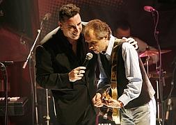 Loquillo y Sabino Méndez, en un concierto en Bilbao. /Archivo/
