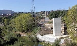 Obras del viaducto entre Galdakao y Basauri en octubre./ JordI Alemany/