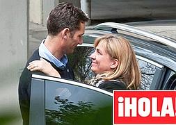 La infanta, al reencontrarse con su marido para asistir al funeral de su padre. / Hola/