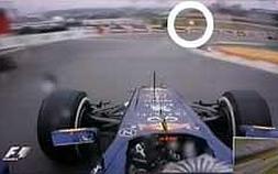 Alonso rueda por delante de Vettel en Interlagos. :: REUTERS/