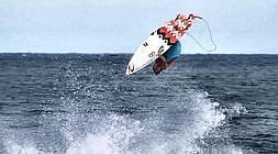 Impresionante 'backflip' del surfista Gabriel Medina