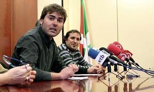 El alcalde de Tolosa, Ibai Iriarte, durante la rueda de prensa hoy en San Sebastián/