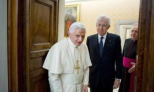 Benedicto XVI y Mario Monti el pasado viernes./ Efe/