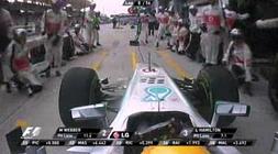 Hamilton se mete en el box... ¡de McLaren!