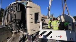 Imagen del camión accidentado./ M. Cos/