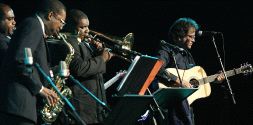 RUPER ORDORIKA acompañado por los grandes músicos americanos de la Juilliard School de Nueva York. / JAVIER MINGUEZA/