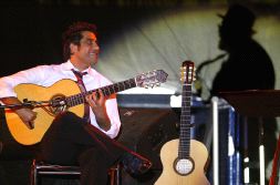SÓLO LA SOMBRA DEL JAZZ. El guitarrista Niño Josele. / J. MINGUEZA/