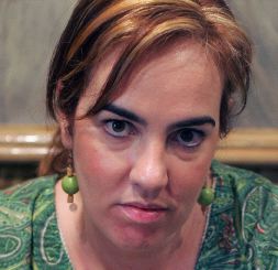 CONTUNDENTE. Ainhoa Aznárez, tras la entrevista. / IGNACIO PÉREZ/