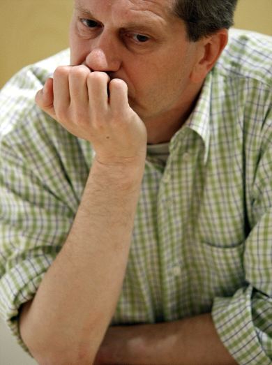 PENSATIVO. Winkler medita una respuesta. / JOSÉ RAMÓN LADRA/