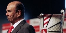Emilio Botín, presidente del Banco Santander, durante una conferencia de prensa. / REUTERS/