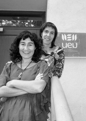 Ane Sarasua y Mari Karmen Menika presentaron el programa. ::
E. C./
