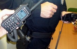 Una emisora Tetra de la Policía Municipal bilbaína. ::
LUIS CALABOR/