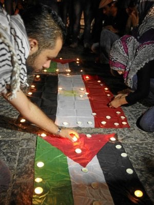 Banderas palestinas y egipcias en una concentración. /AFP/
