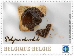Uno de los golosos sellos belgas, con sabor y aroma a chocolate. :: EFE/