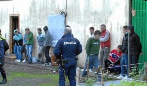 Fue una operación conjunta del Cuerpo Nacional de Policía, la Ertzaintza y la guardia urbana de Bilbao./Luis Calabor/