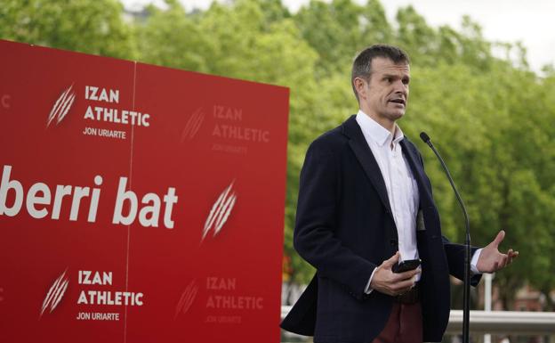 Uriarte recorre cinco localidades de Bizkaia y Álava para estar con socios del Athletic