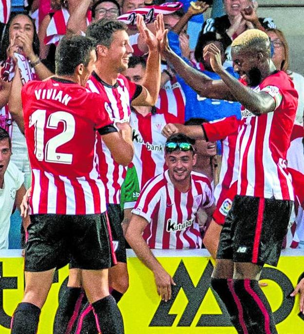 Protagonista. Vesga celebra el gol que marcó a la Real Sociedad en la Euskal Kopa y que dio la victoria y el título al Athletic. 