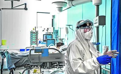 El estado de salud de los pacientes ingresados en esta unidad es muy delicado./Yvonne Iturgaiz