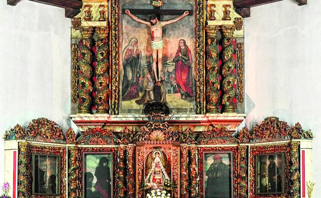 Baroque altarpiece, with a Gothic carving of the Virgin, which hosted Zuloaga's paintings in 1904.