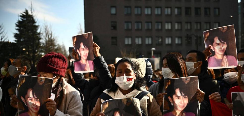 Los militares dan un golpe de estado en Myanmar y detienen ...