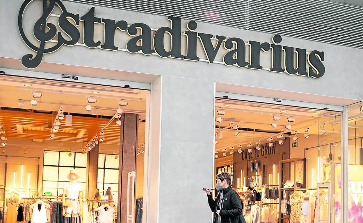 Saludar Competencia Audaz Stradivarius cerrará su tienda de la calle Toribio Etxebarria para verano |  El Correo