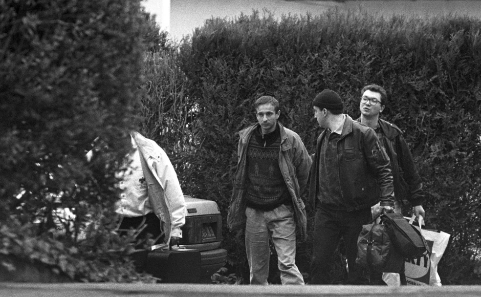 Golpe policial. Imagen de la detención de la cúpula de ETA en Bidart en 1992./Efe