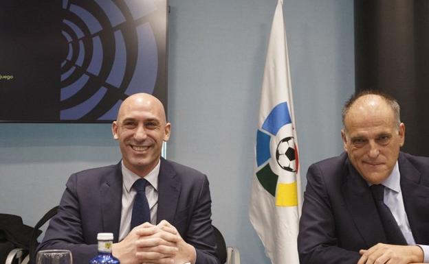 Rubiales and Tebas, during a meeting. 