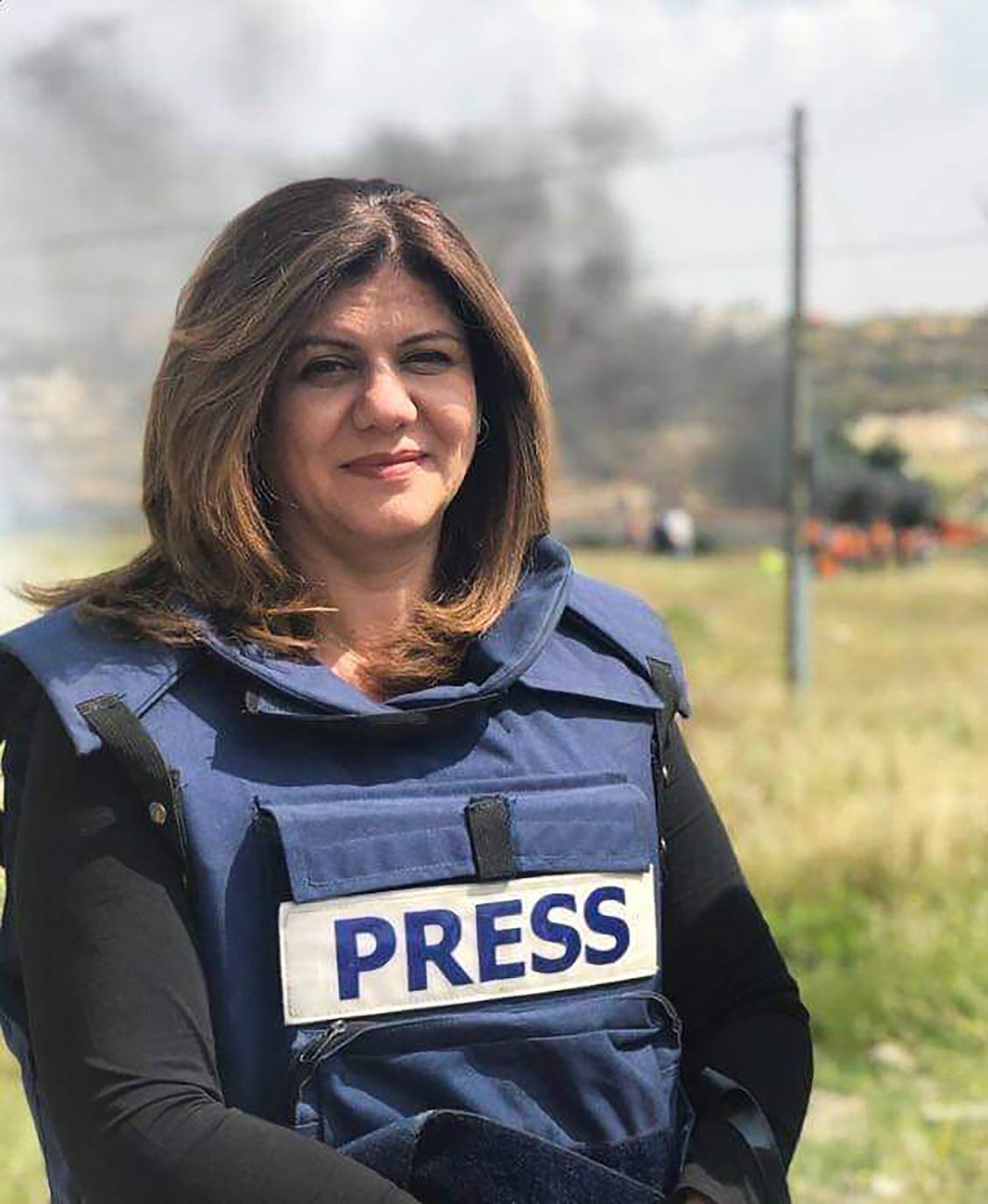 Matan de un disparo a una periodista de Al Jazeera cuando cubría una  incursión en Cisjordania | El Correo
