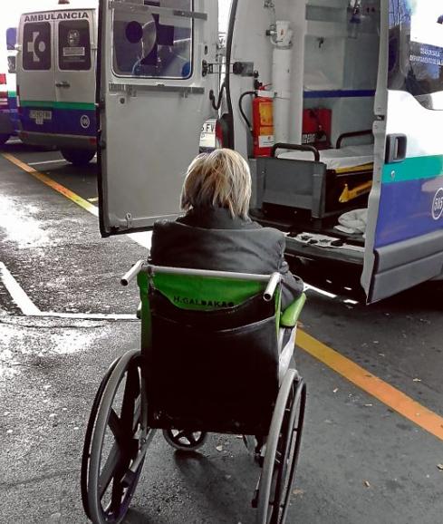 Mi Abuela Espero Cinco Horas Una Ambulancia Para Ir Del Hospital A Casa El Correo